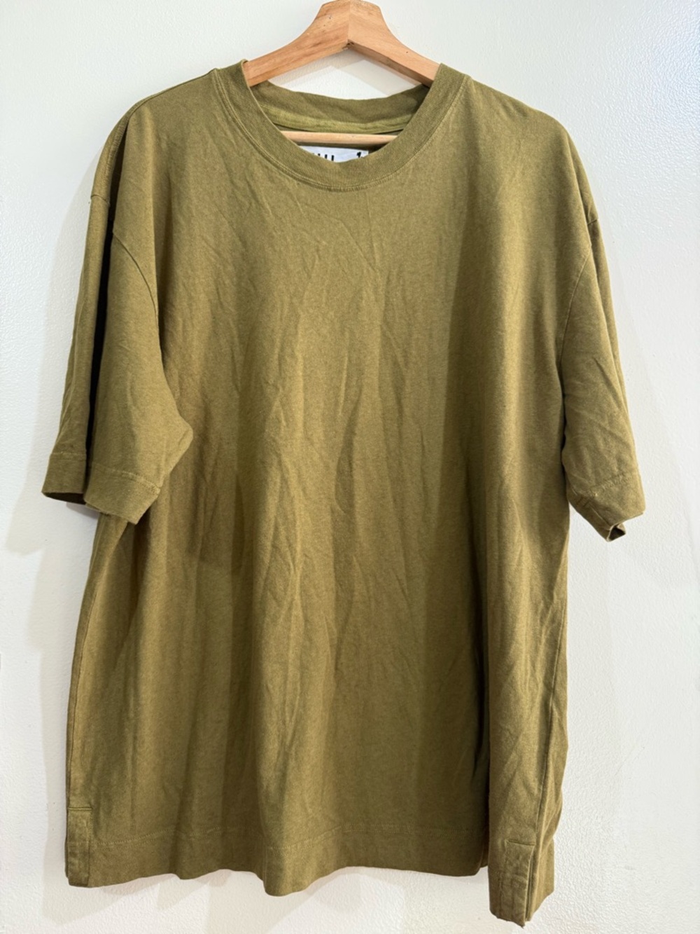 simple pleasures Men's Short Sleeve Crewneck Tee in Olive Green